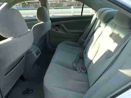 2009 Toyota Camry Sedan 4-Door 2.4L RUNS & DRIVES GREAT FLOOD NO RESERVE !!, image 16