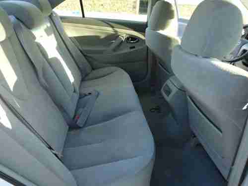 2009 Toyota Camry Sedan 4-Door 2.4L RUNS & DRIVES GREAT FLOOD NO RESERVE !!, image 17