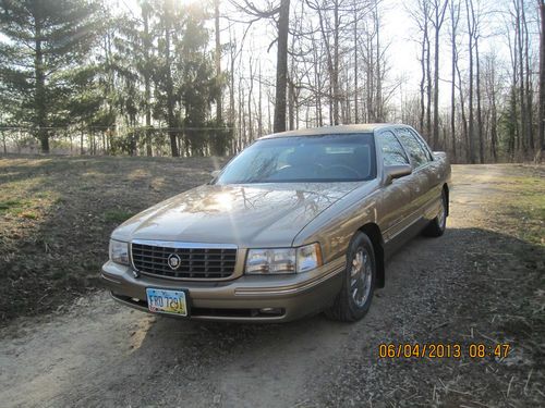 1999 cadillac deville concours sedan 4-door 4.6l