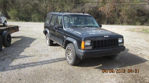 1994 jeep cherokee sport sport utility 4-door 4.0l auto trans- 4 wheel drive !!!