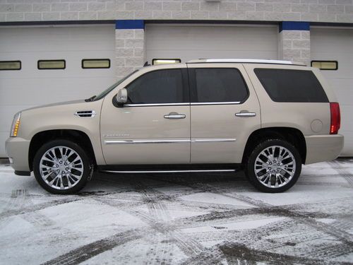 2007 cadillac escalade premium awd luxury package nav dvd 22" wheels immaculate!