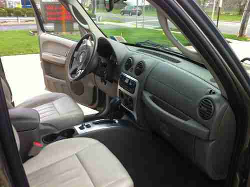 2005 Jeep Liberty Limited Sport, VERY LOW MILES!, MAKE OFFER! PRICED TO SELL,, US $12,000.00, image 3