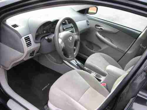 2010 Toyota Corolla LE Sedan 4-Door 1.8L Very Clean drive great low reserve, image 13
