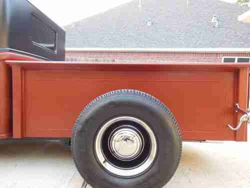 1932 Ford Custom Hot-Rod Pickup, image 9