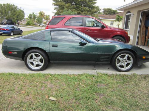 1992 chevrolet corvette base hatchback 2-door 5.7l