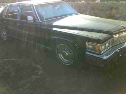 1979 Cadillac Fleetwood Brougham Sedan 4-Door 7.0L, image 2