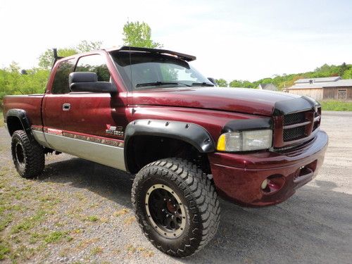 2001 dodge ram lifted diesel 2500 cummins 4x4 ext cab very clean body no reserve
