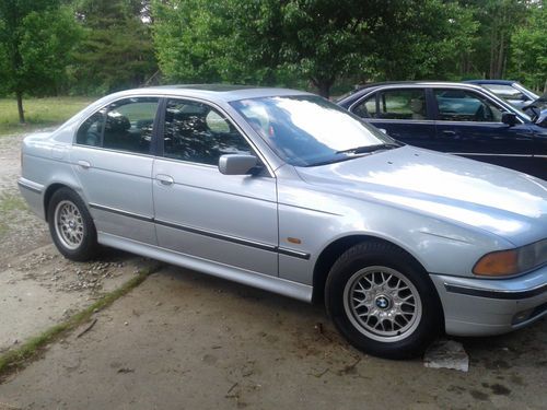 1998 bmw 528i base sedan 4-door 2.8l