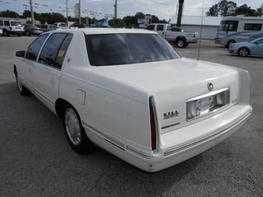 1998 cadillac deville concours sedan 4-door 4.6l