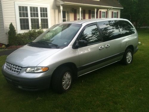 2000 plymouth voyager 7 passenger mini van