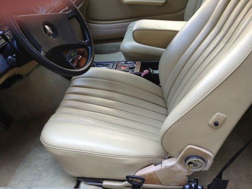 1985 Mercedes Benz 300CD Diesel, Low Miles, Excellent Condition, image 13