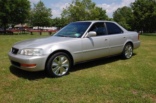 No reserve  good running 1998 acura 2.5 tl sedan, moonroof, leather,chromewheels