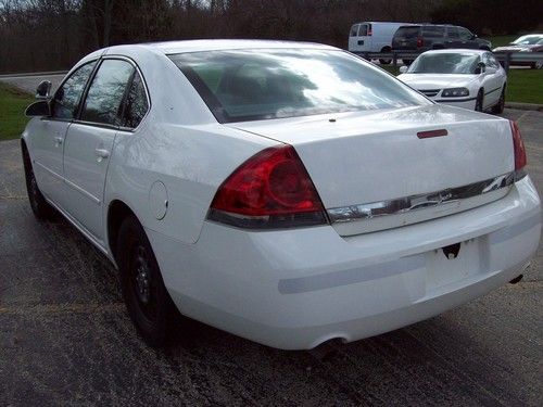 Impala,police package 9c1,loaded, cd,cruise,keyless entry,heavy duty,no reserve