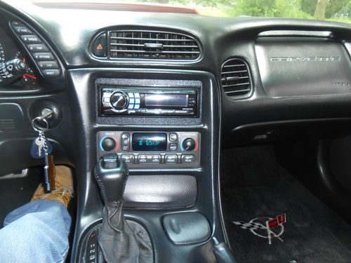 1998 Chevrolet Corvette Base Coupe 2-Door 5.7L, image 8