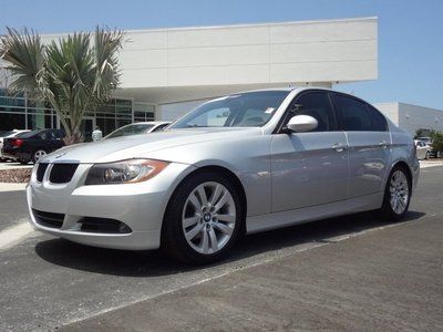 Premium package, low miles, leather, clean autocheck history, 1 owner,3.0l 07