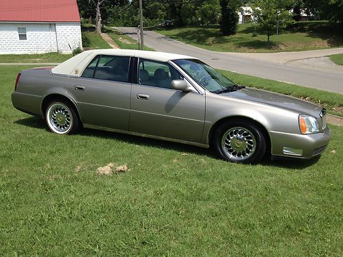 2004 cadillac deville base sedan 4-door 4.6l low miles!