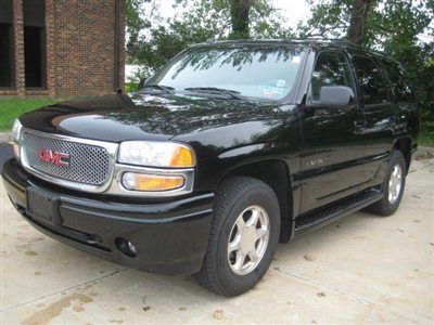 2004 gmc denali , all wheel drive , sunroof , bose , 3 rows