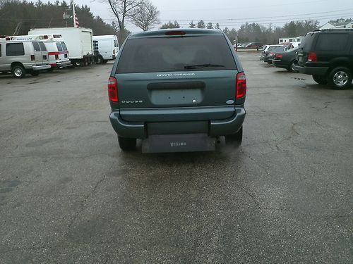 Van wheelchair handicap dodge grand caravan 2005 power vision ramp kneeling