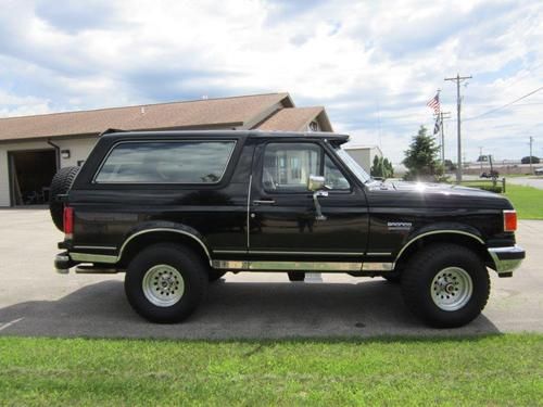 1990 Ford Bronco XLT Sport Utility 2-Door 5.8L, image 3