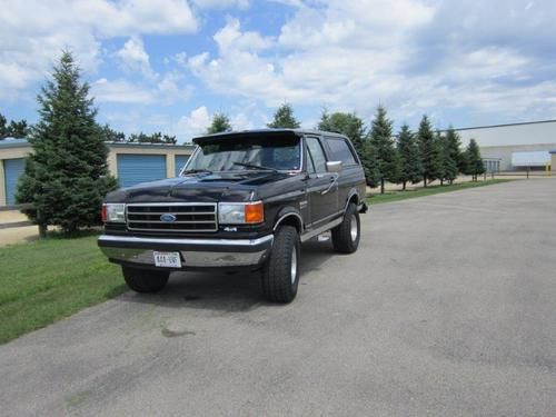 1990 Ford Bronco XLT Sport Utility 2-Door 5.8L, image 4