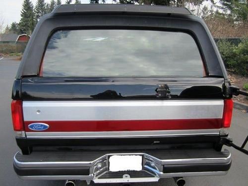 1990 Ford Bronco XLT Sport Utility 2-Door 5.8L, image 13