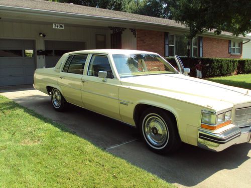 1982 cadillac deville, carriage top, low mileage, beautiful
