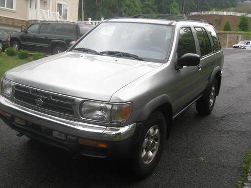 1998 nissan pathfinder se one owner garaged only 67519 original miles excellent