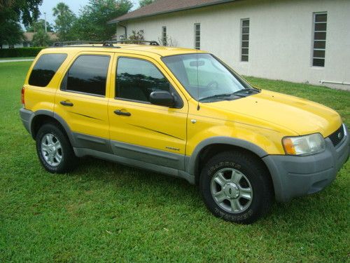 2002 ford escape xtl v6 4 door, 2 owner from new