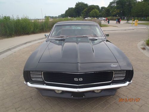 1969 Camaro SS RS Black 4 speed A/C No Reserve, image 2