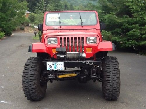 Jeep wrangler 4.0l swampers 4x4 crawler mudder lift kit winch soft top red