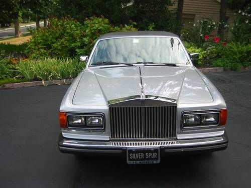 Rolls-royce silver spur