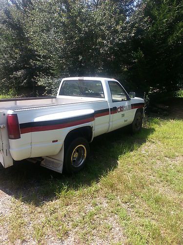 1988 Chevy 3500 Cheyenne Dually Truck with Lift Gate, US $2,500.00, image 3