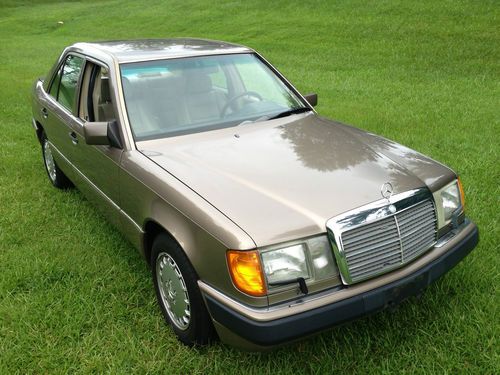 1990 mercedes-benz 300e base sedan 4-door 3.0l