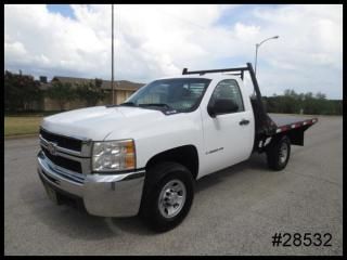 Chevy 6.0l v8 gas 3500hd regular cab 9' flatbed work truck - we finance!