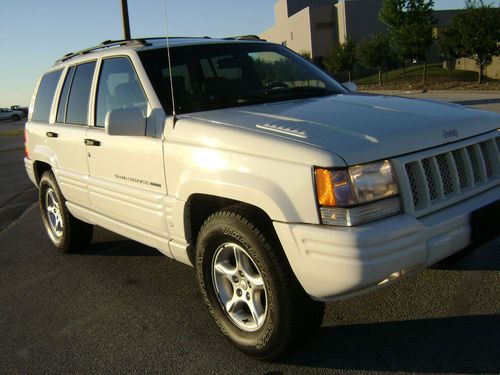 Rare jeep grand cherokee 5.9 limited special edition 4wd! low miles clean! 96 97