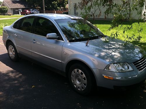 2002 volkswagen passat gls sedan 4-door 1.8 l turbocharged