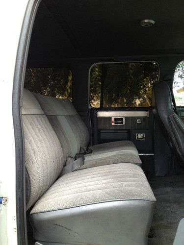 1989 Chevrolet Suburban 1500LS 4x4, image 6