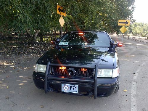 2002 ford crown victoria police interceptor sedan 4-door 4.6l