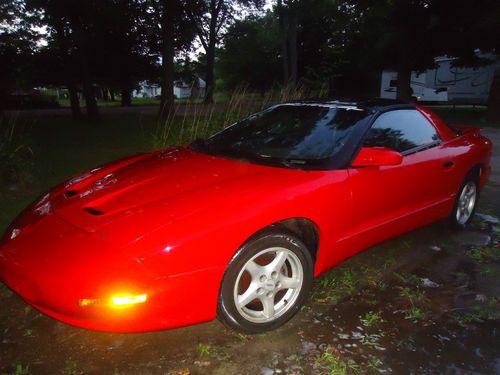 1995 red firebird formula 5.7 l v8 t-tops 2 door  leather seats