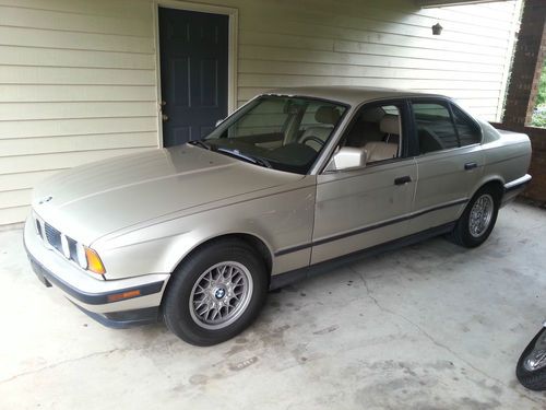 1990 bmw 525i loaded with no reserve!