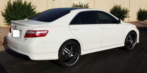 DONK - ON CHROME 22's - LOW 30k MILES - CLEAR TITLE - LOADED, image 4