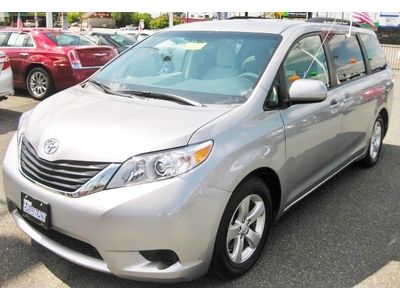 Silver gray one owner low miles finance wheels auto power ipod camera bluetooth