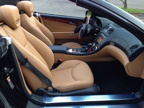 2011 Mercedes-Benz SL550 Base Convertible 2-Door 5.5L, image 11