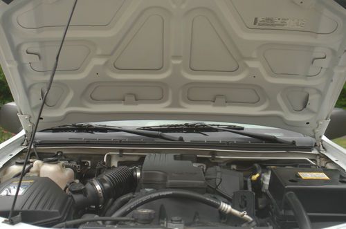 2004 2 Door White Chevrolet Colorado Rally Sport Truck, US $5,000.00, image 11
