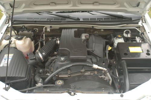2004 2 Door White Chevrolet Colorado Rally Sport Truck, US $5,000.00, image 12