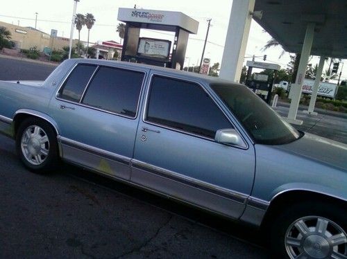 1992 cadillac deville base sedan 4-door 4.9l
