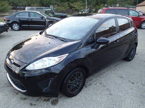 2011 ford fiesta, runs and drives, salvage, mpg, hatchback