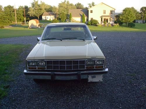 1983 Ford Fairmont sedan 6cylinder 1 owner 28,000 original miles NO RESERVE, image 2