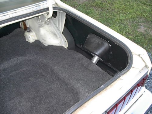 1983 Ford Fairmont sedan 6cylinder 1 owner 28,000 original miles NO RESERVE, image 6