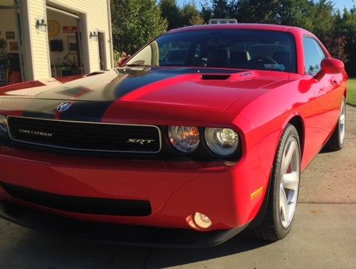 09 dodge challenger srt8 torred hemi (r) 6.1 low miles 2623 loaded no rain/snow